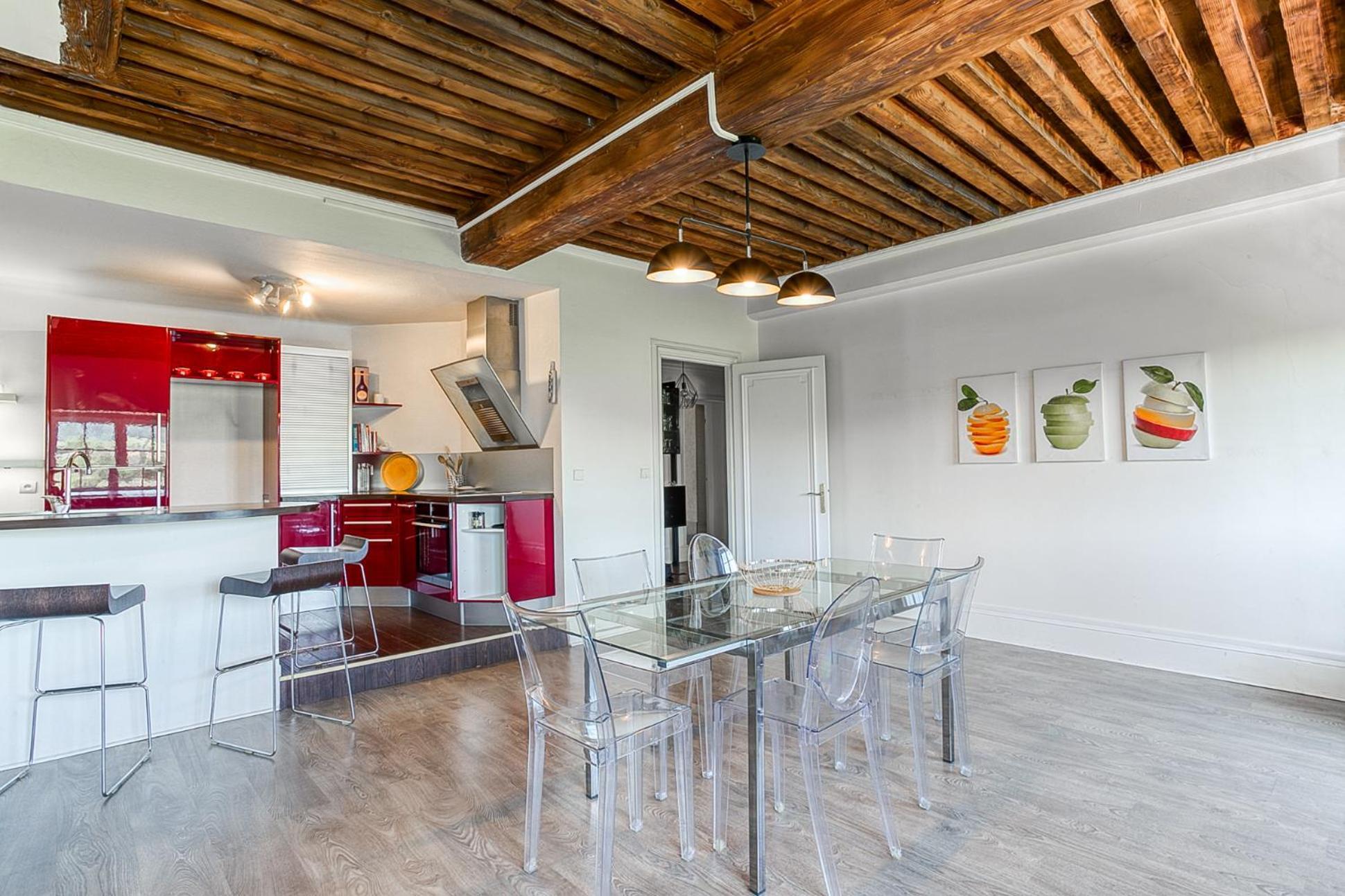 Sejourner Au Chateau De La Roue Grand Appartement Lissieu Dış mekan fotoğraf